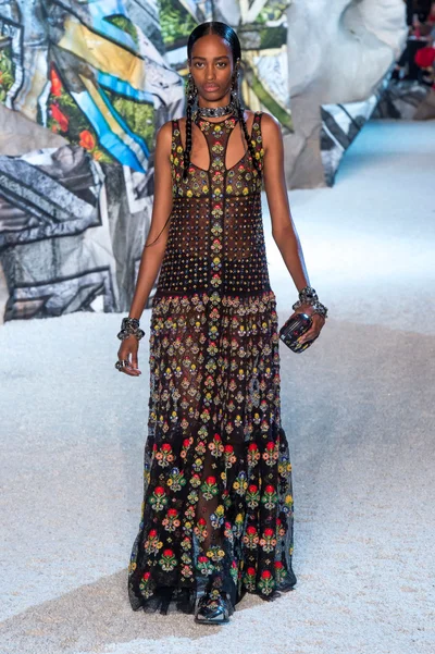 Look 30